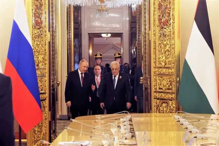 الرئيس الفلسطيني ونظيره الروسي يؤكدان ضرورة الوقف الفوري لحرب الإبادة على غزة وعدم تهجير الفلسطينيين