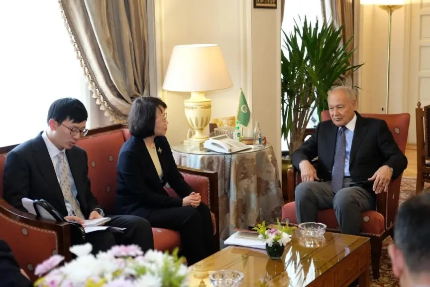 أبو الغيط يستقبل رئيسة الهيئة الوطنية للإذاعة والتليفزيون بالصين