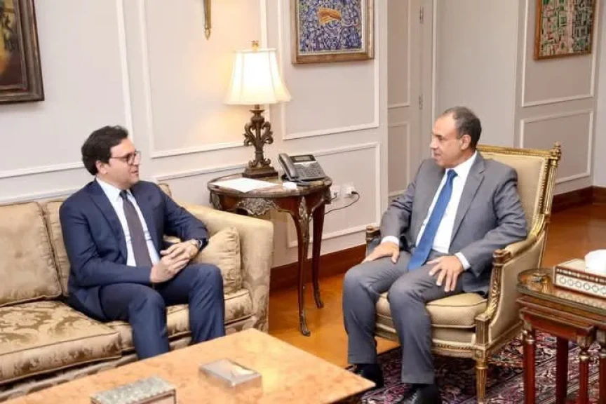 وزير الخارجية والهجرة يبحث مع وزير الثقافة سبل تعزيز الأنشطة الثقافية المصرية المختلفة بالخارج والترويج لها
