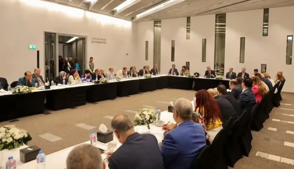 وزير السياحة والآثار يلتقي مع رؤساء مجالس إدارات وتحرير الصحف القومية والخاصة