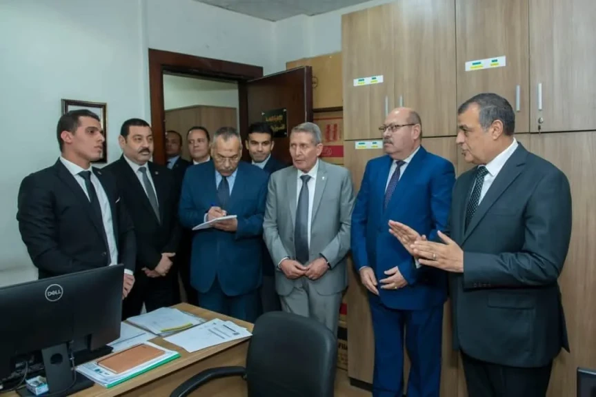 وزير  الإنتاج الحربي يتفقد سير العمل بشركة المشروعات والاستشارات الهندسية
