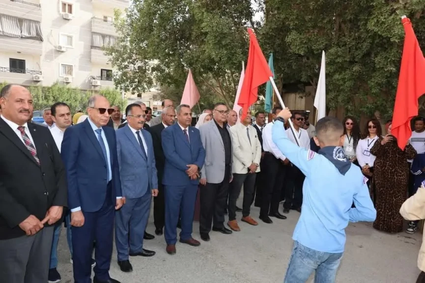 محافظ المنيا يشهد حفل ”مبدعون قادرون” ويكرم المتميزين