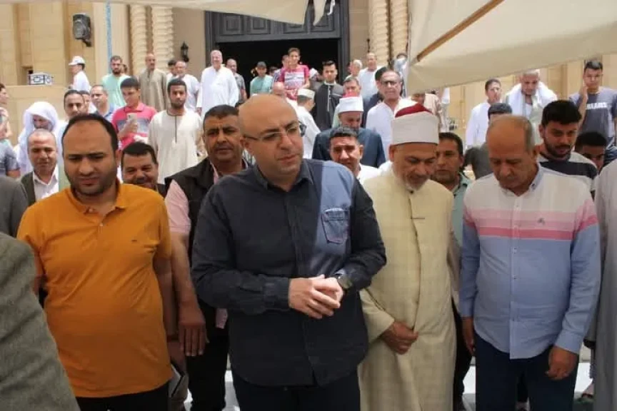 محافظ بني سويف يلتقى عدداً من المواطنين ويستمع لمطالبهم واحتياجاتهم