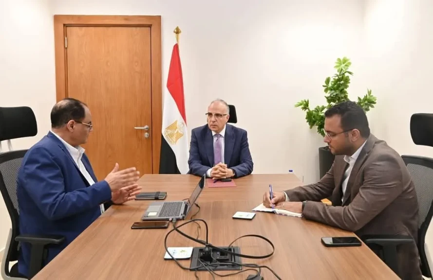 وزير الري يتابع حالة مجرى نهر النيل وفرعيه ومجهودات إزالة التعديات