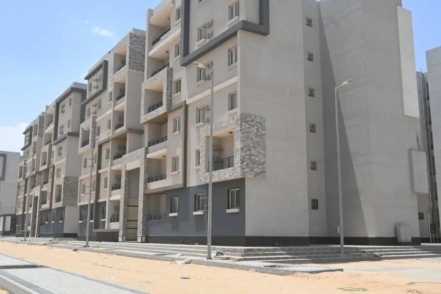 وزير الإسكان: تنفيذ 3972 وحدة سكنية وتطوير المناطق الصناعية بالعاشر من رمضان