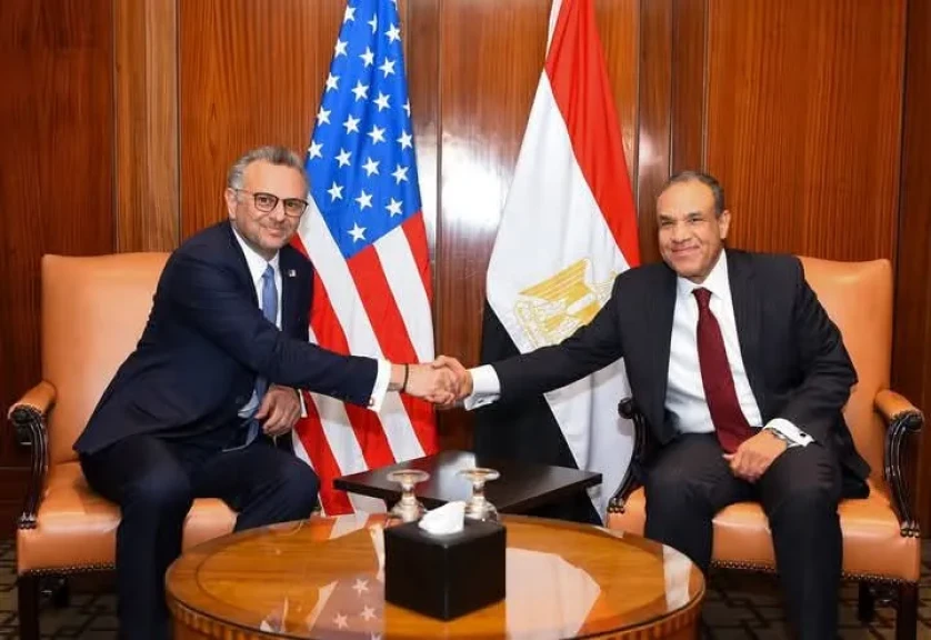 وزير الخارجية والهجرة يستقبل كبير مستشاري الرئيس الأمريكي للشئون العربية والشرق الأوسط