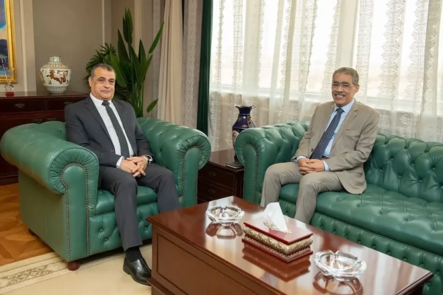 وزير الدولة للإنتاج الحربي يستقبل رئيس الهيئة العامة للاستعلامات