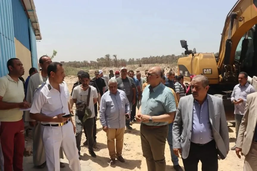محافظ القليوبية يشهد إزالة شاملة لتعديات على الأراضي الزراعية ضمن الموجه 26 بقرية القلج بالخانكة