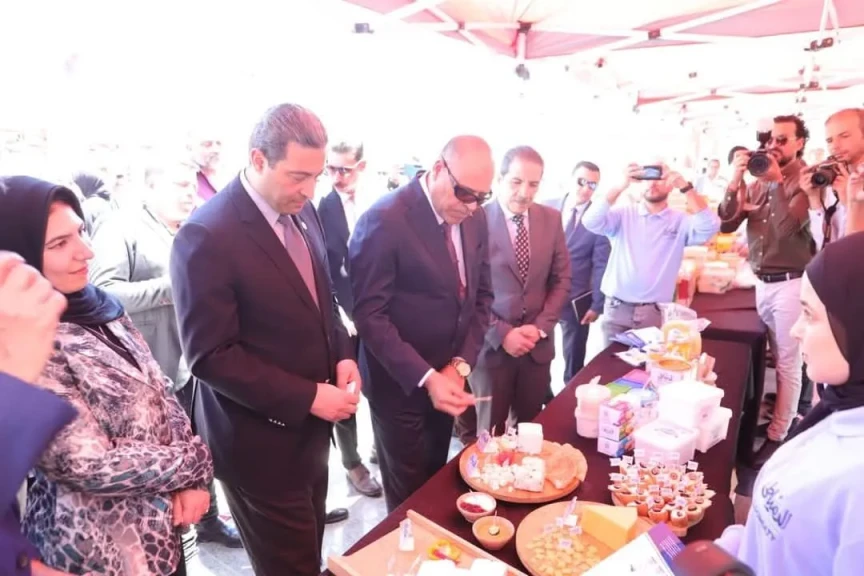 وزير العمل يختتم جولته في دمياط بتفقد معرضًا يقدم منتجات بأسعار مخفضة للمواطنين