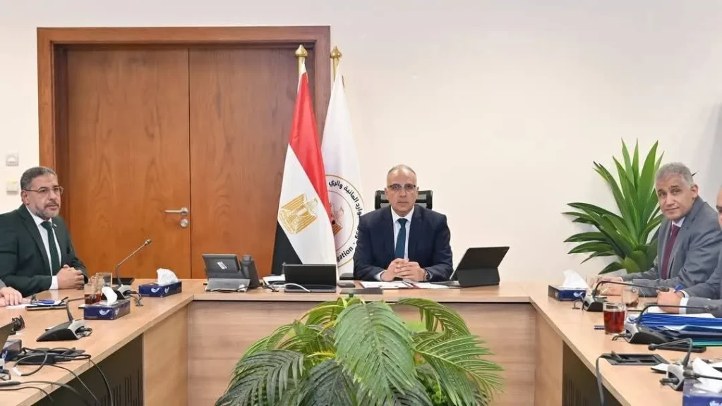 وزير الري يتابع إجراءات تحسين منظومة إدارة وتوزيع المياه بالتحول لإستخدام التصرفات