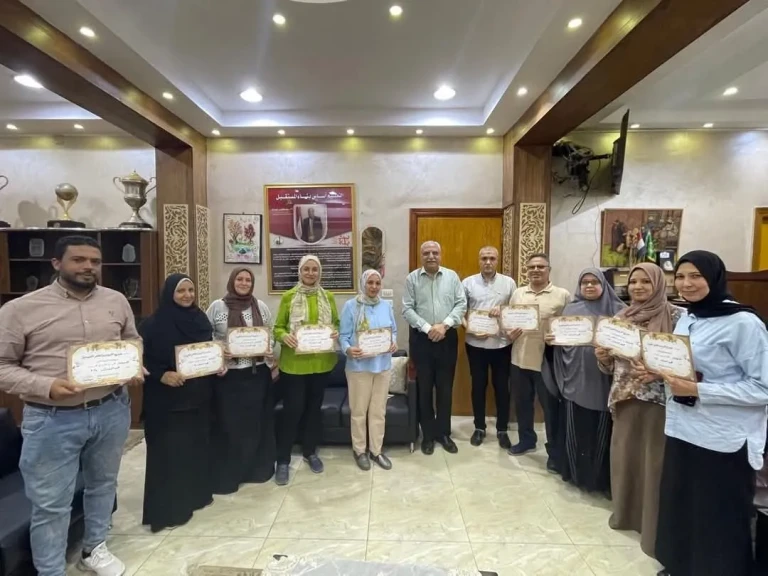 مدير تعليم القليوبية يكرم النماذج المتميزة بديوان المديرية