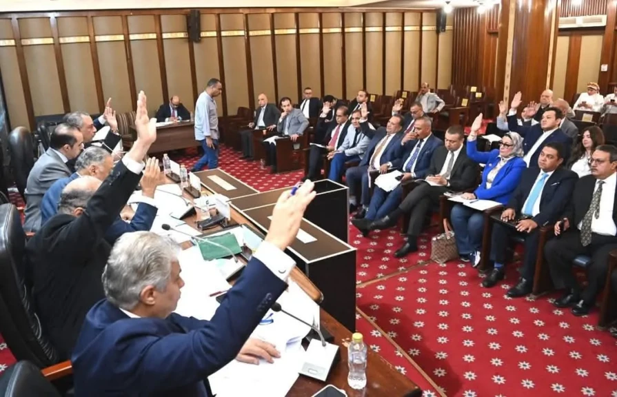 تشريعية النواب توافق نهائياً على تعديل قانوني مجلس النواب وتقسيم الدوائر الانتخابية