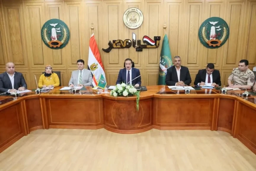 محافظ المنوفية يترأس اجتماعاً لبحث الموقف التنفيذي لمشروعات حياة كريمة