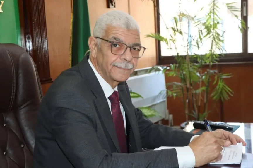 رئيس جامعة المنوفية يعقد إجتماع لجنة قبول الهدايا والتبرعات بالجامعة أون لاين