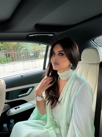 ريموشكا تتألق بإطلالة ساحرة من Gucci على السجادة الحمراء في مهرجان كان السينمائي