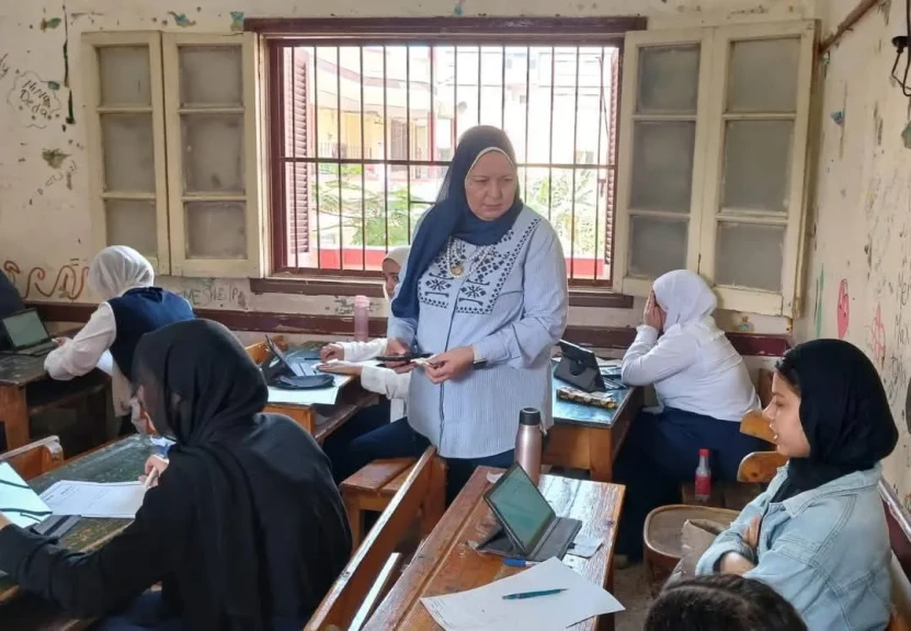 محافظ بني سويف يطمئن على انتظام سير امتحانات نهاية الفصل الثاني لسنوات النقل