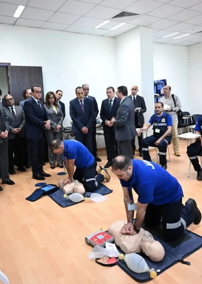 رئيس الوزراء يتفقد المركز القومي للتدريب بمقر هيئة الاسعاف المصرية