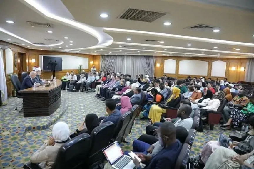 الأزهر يستقبل 150 شابًّا ضمن وفد «منحة ناصر للقيادة الدولية»