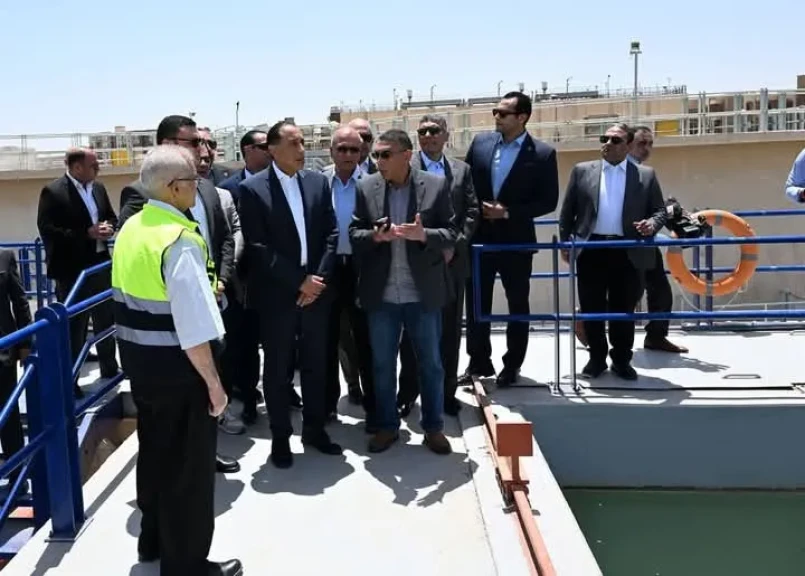 رئيس الوزراء يتفقد مشروع رفع كفاءة محطة تنقية مياه الشيخ زايد