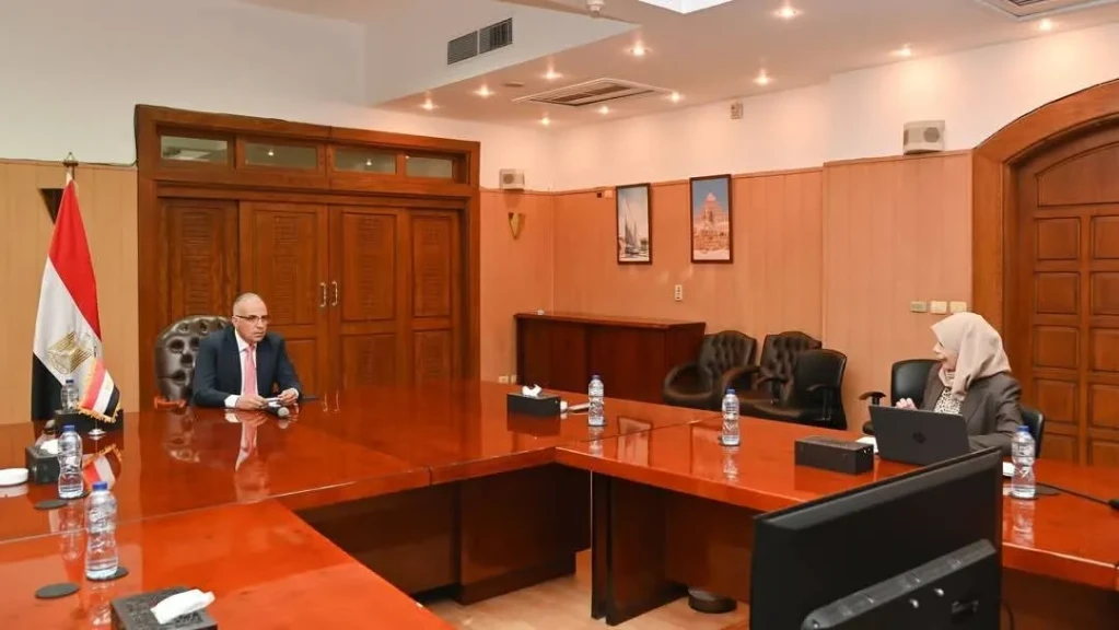 وزير الموارد المائية يبحث آخر مستجدات إنشاء مدارس فنية مهنية لتكنولوجيا الري