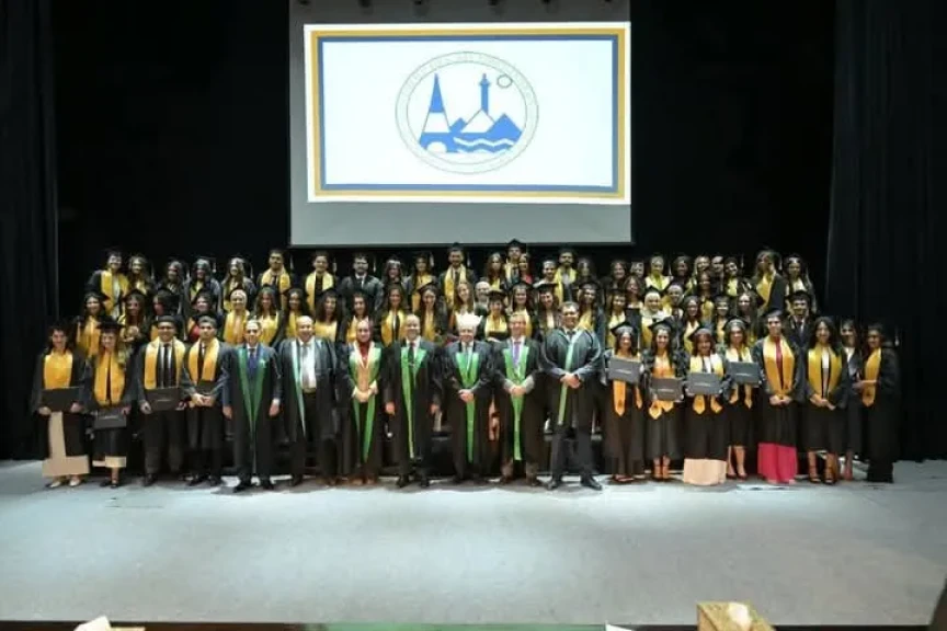 جامعة القاهرة تحتفل بتخريج دفعة جديدة من كلية حقوق السوربون بالجامعة