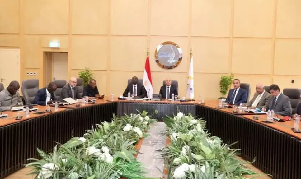 وزير الصناعة والنقل يستقبل وزير البنية التحتية  بجمهورية تشاد