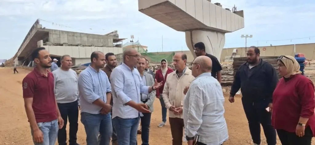 رئيس الجهاز المركزي للتعمير يتفقد مشروعات الطرق وتوسعة كورنيش الإسكندرية
