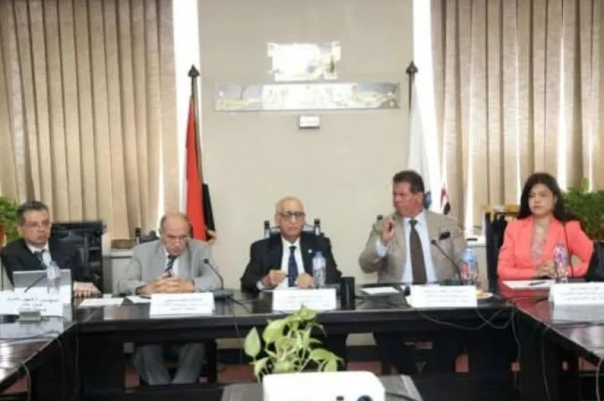 جمعية رجال الأعمال تبحث تهيئة البيئة القانونية للتحول الرقمي والتقاضي الإلكتروني