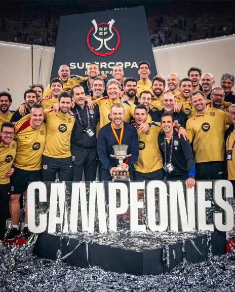 هانز فليك يُتوج بجائزة أفضل مدرب في الدوري الإسباني لموسم 2024/2025
