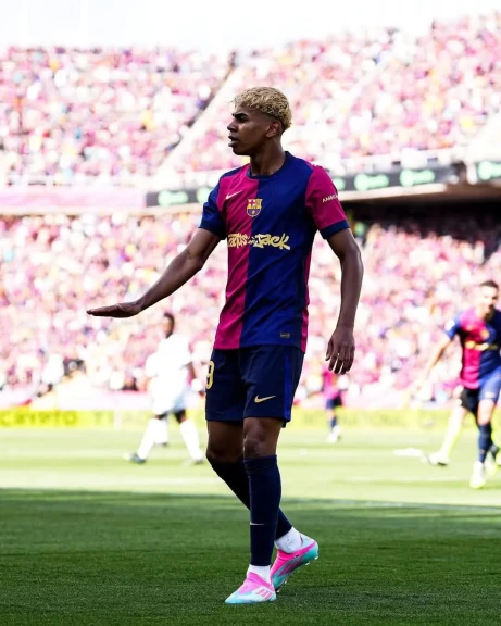 لامين يامال والوفاء لبرشلونة: لن العب لريال مدريد يوماً