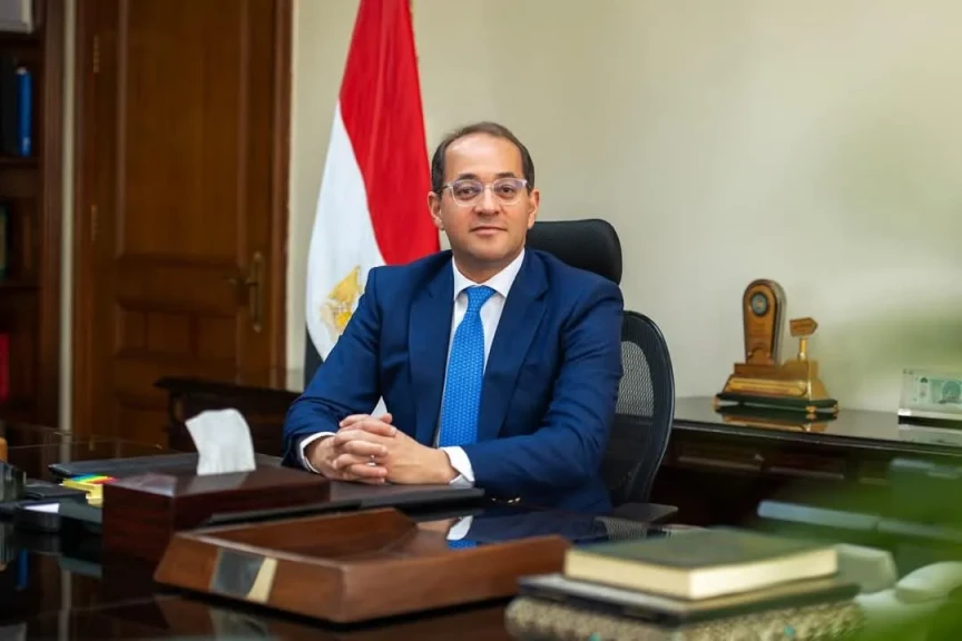 وزير المالية يزف بشرى بزيادة من ٦٠٠ إلى ٧٠٠ جنيه تتمثل فى حافز إضافى بقيمة مقطوعة لكل العاملين بالدولة