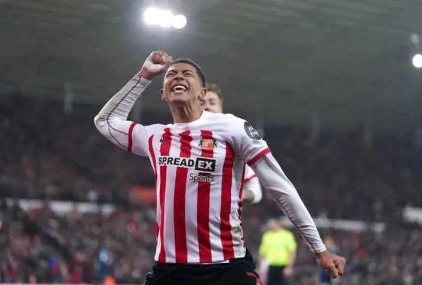 بروسيا دورتموند يتوصل إلى اتفاق مع سندرلاند بشأن التعاقد مع بيلينجهام