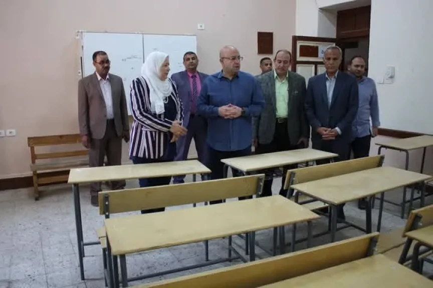 محافظ بني سويف يتفقد جاهزية اللجان  استعداداً لامتحانات  الثانوية العامة 2024/2025
