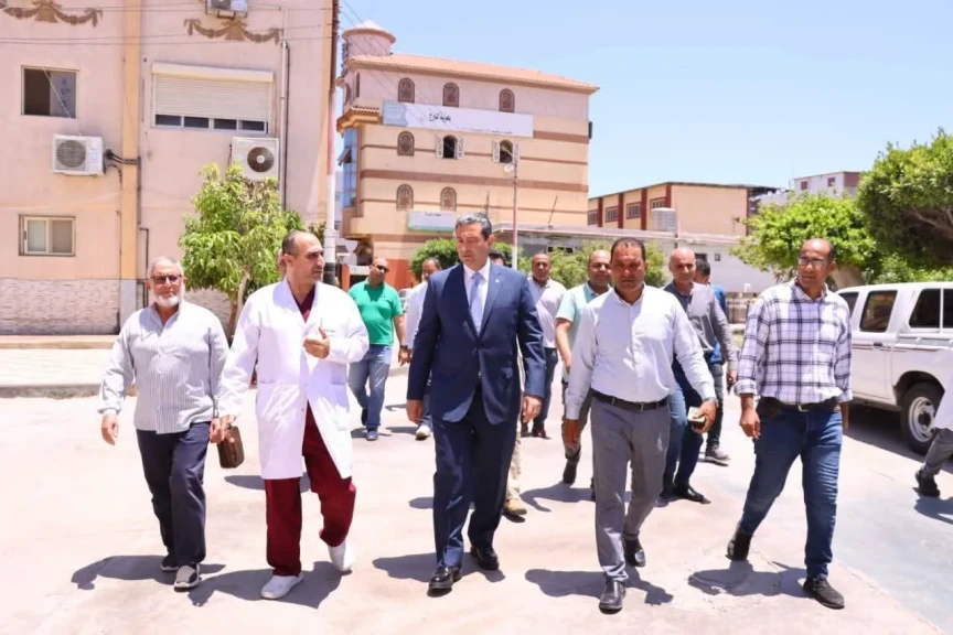 محافظ دمياط يتفقد مستشفى عزبة البرج المركزى للاطمئنان على مستوى الخدمات الطبية المقدمة للمواطنين