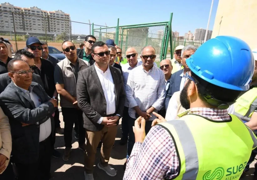 وزير الإسكان يتفقد محطة التنقية الشرقية لمعالجة الصرف الصحي بمحافظة الإسكندرية