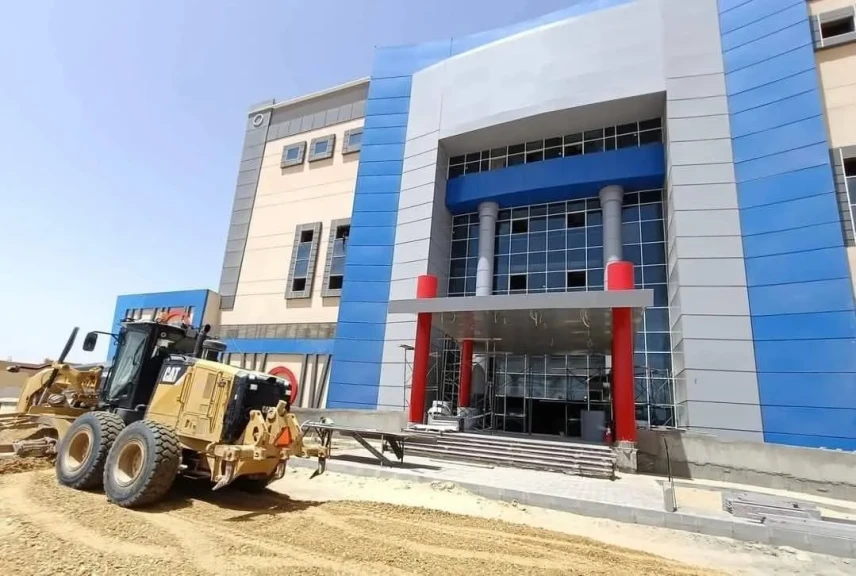 الإسكان يعلن تطوير وصيانة الطرق وتنفيذ مستشفى جديد بمدينة العبور