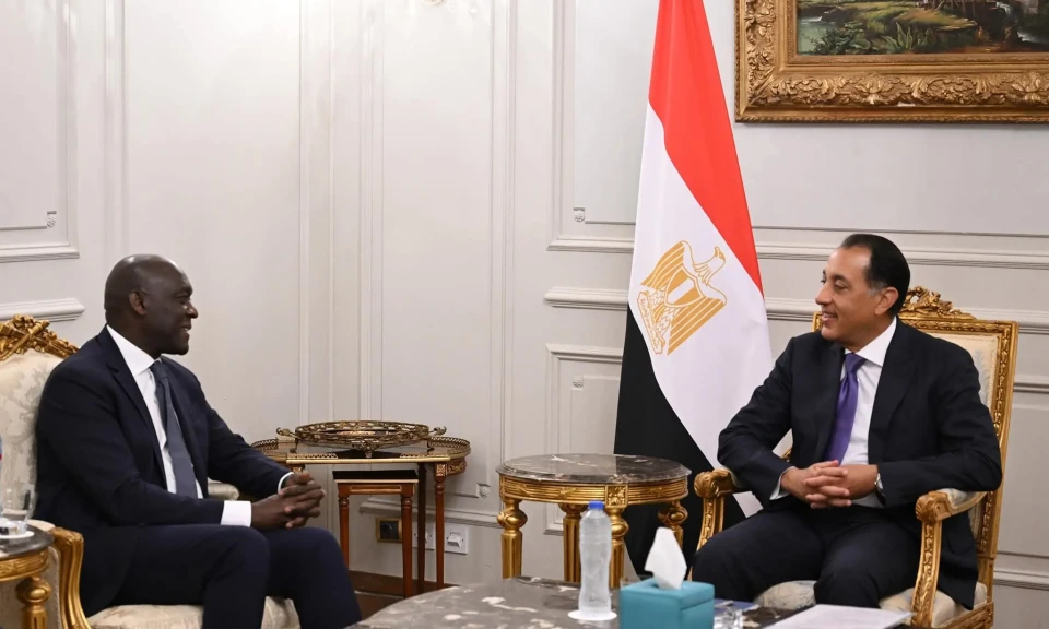 رئيس الوزراء يلتقي الرئيس التنفيذي لمؤسسة التمويل الدولية والوفد المرافق له