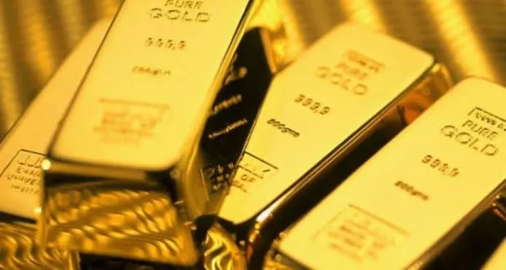 المخاوف الجيوسياسية تدفع الذهب قرب أعلى مستوى في شهرين