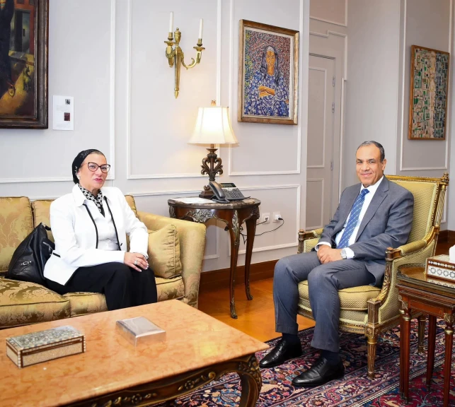 وزير الخارجية والهجرة يستقبل وزيرة البيئة