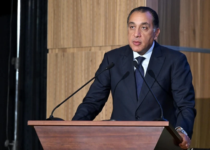 رئيس الوزراء: الرئيس السيسي حذر منذ اللحظة الأولى من خطورة تصاعد الصراع بالمنطقة إلى حرب إقليمية