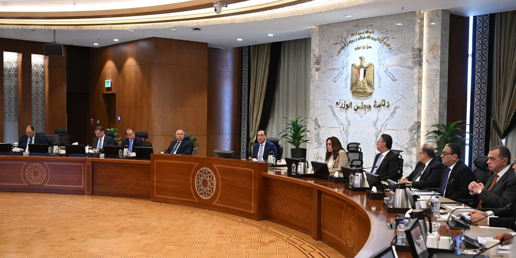 رئيس الوزراء يترأس اجتماع اللجنة العليا لضبط الأسواق وأسعار السلع