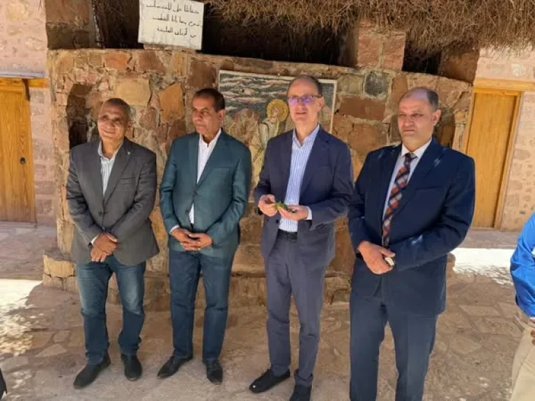 رئيس وزراء صربيا يزور دير سانت كاترين بجنوب سيناء