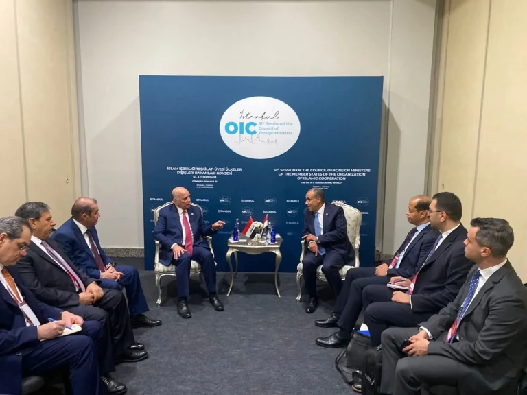 وزير الخارجية والهجرة يلتقي نظيره العراقي في اسطنبول