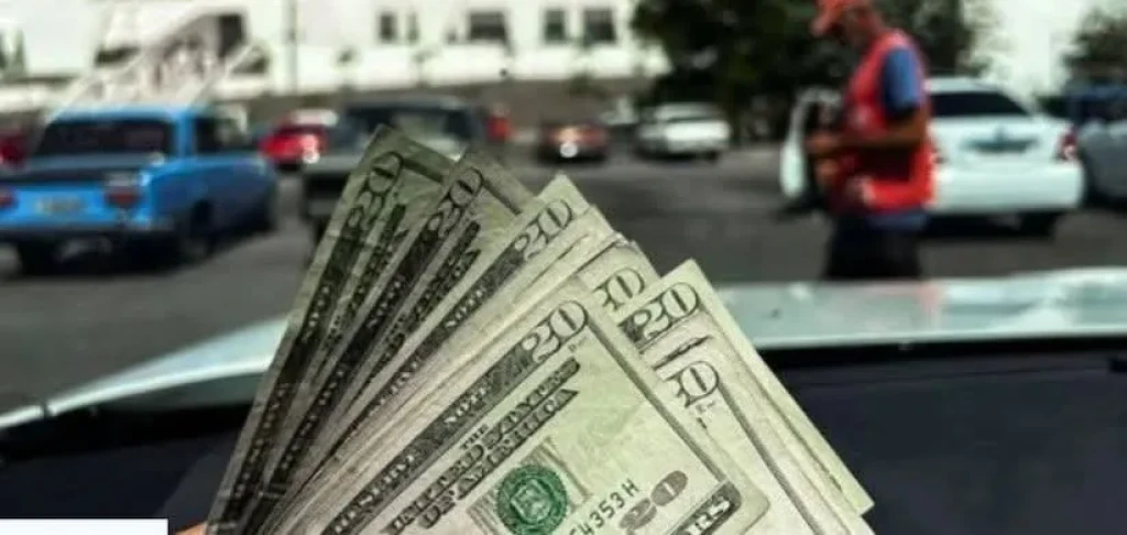 بعد الضربة الأمريكية لإيران، ارتفاع سعر صرف الدولار في البنوك المصرية