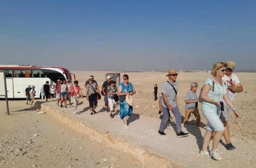 المنيا : توافد الوفود الأجنبية على معالم المنيا الأثرية