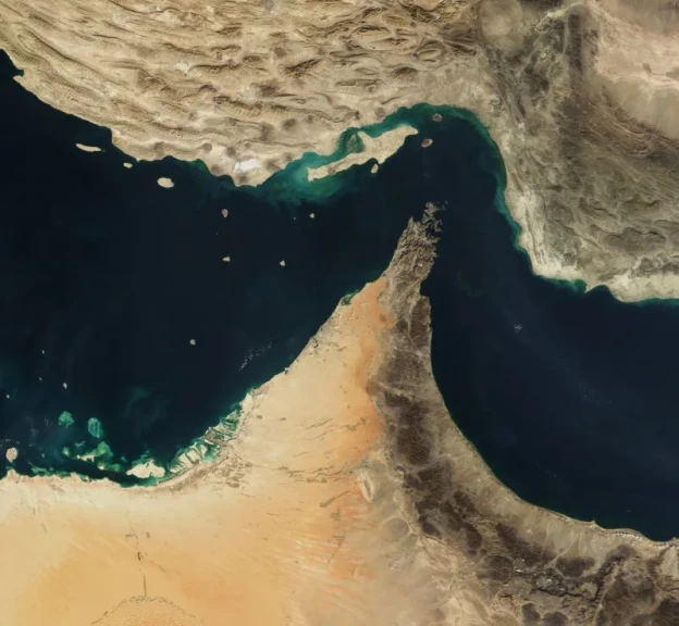 إغلاق إيران لمضيق هرمز يهز توازن القوى العالمي: هل العالم أمام تحوّل جيوسياسي خطير أم بداية حقبة جديدة من المواجهات المفتوحة؟