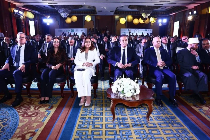 محافظ أسوان يشارك فى تدشين مبادرة  سكن كريم من أجل حياة كريمة
