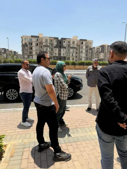 رئيس جهاز مدينة الشيخ زايد تتفقد مشروع ”جنة 4” السكني