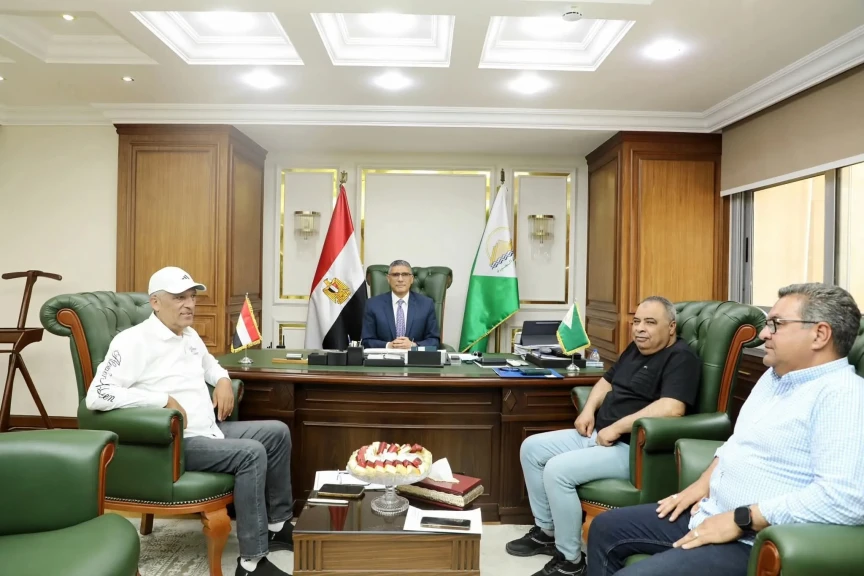 محافظ الجيزة يتابع أعمال تطوير المنطقة المحيطة بمستشفى بولاق الدكرور