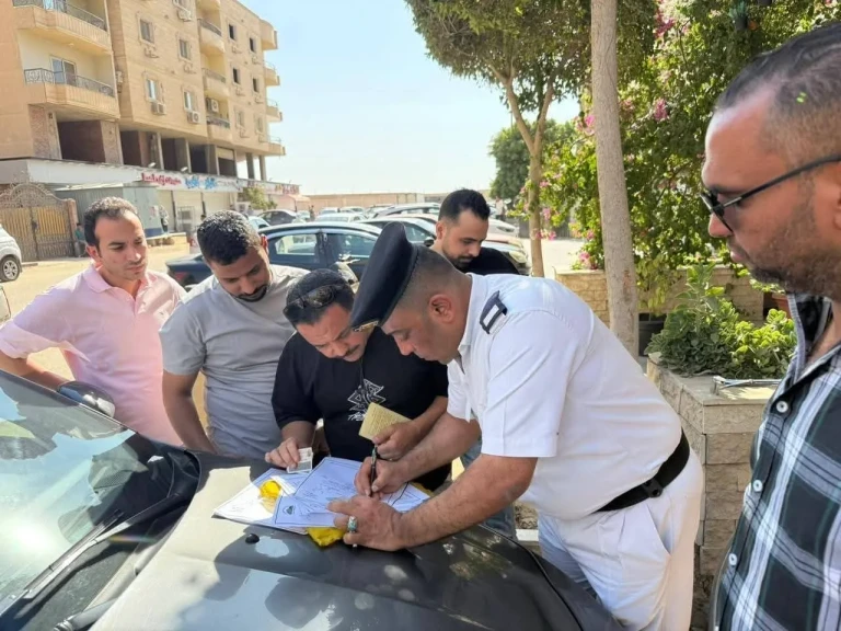 محافظة الجيزة تغلق وتُشمع ٨ منشآت مخالفة بحدائق الأهرام تدار بدون ترخيص